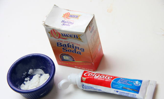 Отбеливающее средство из зубной пасты и соды